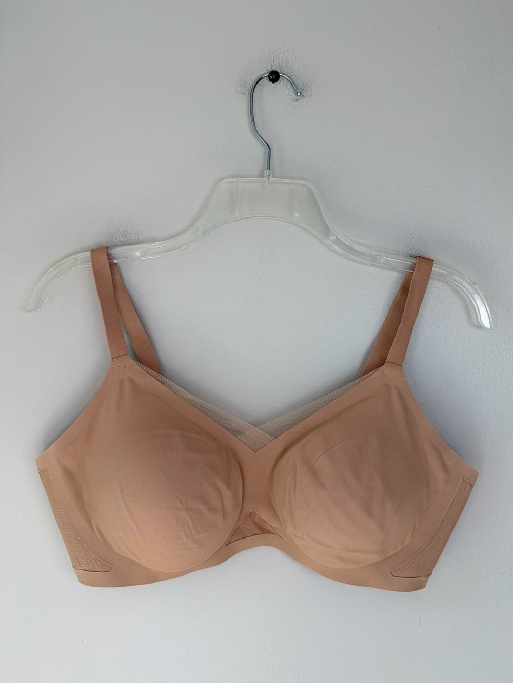 Honeylove Nude Wireless Nylon Spandex Blend Crossover Bra Size Large (38B/C)